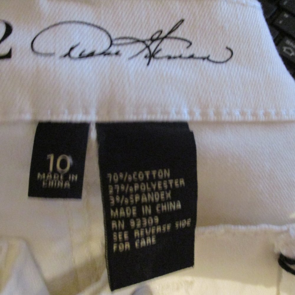 DG2 Diane Gilman Stretch Embroidered White Denim Cropped Jean Hi Rise - Picture 3 of 7